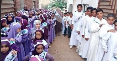 فرحة القرآن.. موكب لتكريم 250 حافظا بقرية خلوة الشرفا بالشرقية.. لايف