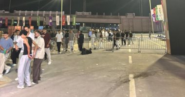 اخبار نيوز : 
                                            توافد الجمهور على حفل كايروكى فى ختام مهرجان العلمين بدورته الثالثة
                                        