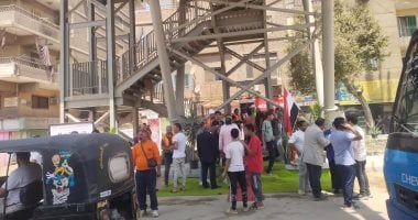 وزيرة التنمية المحلية ومحافظ القليوبية يفتتحان كوبرى مشاة جديد بمحور العصار