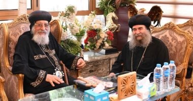 البابا تواضروس الثانى يستقبل سكرتير المجمع المقدس بعد عودته من أمريكا