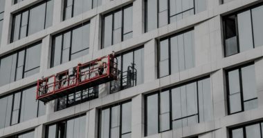 اخبار نيوز : 
                                            صينية تدخل فى حالة اكتئاب بعد أن رآها عمال تنظيف النوافذ بملابس النوم
                                        