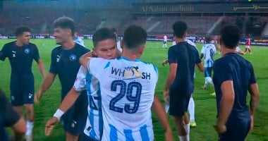 وليد الكرتى يسجل هدف تقدم بيراميدز على الأهلى فى الدقيقة 5 بيراميدز