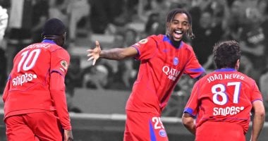 تولوز ضد بي اس جي.. باريس يحسم الشوط الأول 4-1 في الدوري الفرنسي "فيديو" احتفال باريس