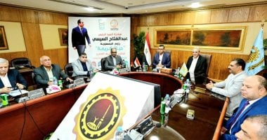 وزير الإسكان ومحافظ الغربية يتابعان سير العمل بمنظومتي مياه الشرب والصرف