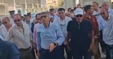محافظ الجيزة يوجه برفع الإشغالات بمنطقة أبو قتادة فى حى بولاق الدكرور.. فيديو