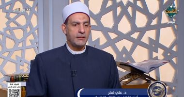 هل يجوز الصلاة بالمكياج؟.. أمين الفتوى يجيب