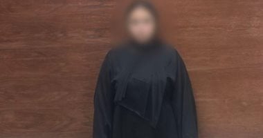 حب قديم وغيرة جديدة.. الأمن يكشف ملابسات اعتداء سيدة على فتاة بموس في وجهها المتهمة بالاعتداء على فتاة بموس في وجهها