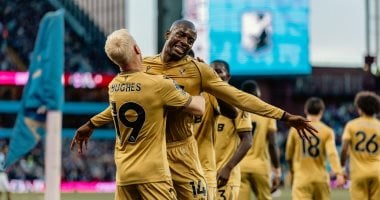 كريستال بالاس يحقق أول انتصاراته ويزيد أوجاع الفيلانز 3-0 فى البريميرليج كريستال بالاس