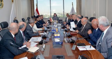 وزير التموين يوجه بزيادة معدلات ضخ السلع الغذائية بالمجمعات الاستهلاكية