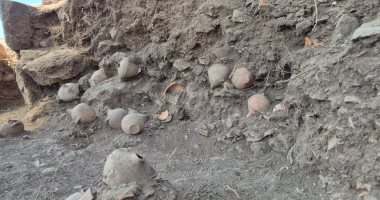 العثور على مئات من أباريق الماء المصغرة في معبد ديميتر بأيجاي..اعرف الحكاية