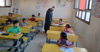 رئيس منطقة الإسكندرية الأزهرية يتفقد برامج التدريب وورش العمل للأطفال والمعلمين