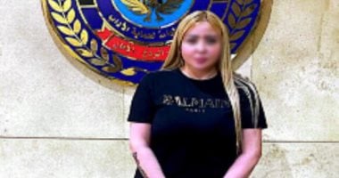 التحقيق مع الراقصة بوسي لاتهامها بنشر مقاطع مبتذلة لزيادة نسب المشاهدة الراقصة بوسي