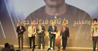 وزير الثقافة يعلن بحث تحويل اسم مهرجان المسرح التجريبى إلى مهرجان القاهرة الدولى للمسرح وزير الثقافة فى افتتاح المهرجان التجريبى