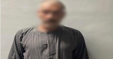 ضبط نصاب انتحل صفة موظف خدمة عملاء واستولى على أموال سيدة بالإسكندرية المتهم بالنصب