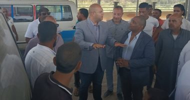 نائب محافظ الجيزة يتابع تسليم مشروعات حياة كريمة