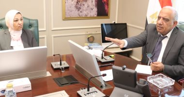 اخبار نيوز : 
                                             وزير الكهرباء: خفض 19ألف ميجاوات طاقة تقليدية لتقليل الاعتماد على الوقود
                                        