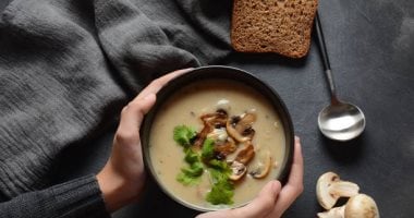 طريقة عمل شوربة الكريمة فى البيت بطعم ينافس المطاعم