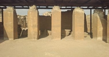 "السياحة" توضح حقيقة فيديو متداول بشأن مقبرة بتاح شبسس بأبو صير جدران مقبرة بتاح شبسس بمنطقة أبو صير الأثرية