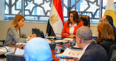 وزيرة التنمية المحلية تبحث مع مديرة مكتب اليونسكو الإقليمى بالقاهرة مجالات التعاون