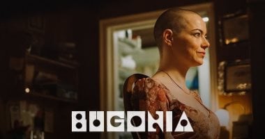 إيما ستون تكشف عن صدمتها بعد تصوير Bugonia تزامنا مع جريمة قتل تشبه أحداثه إيما ستون