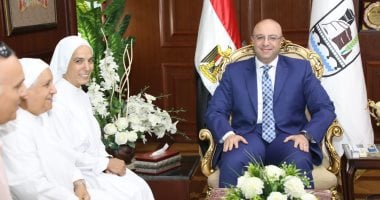 محافظ بني سويف يستقبل المديرة الجديدة لمدرسة الراهبات الفرنسيسكان