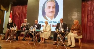 مدير إدارة غرب القاهرة تعقد لقاء توعوى للتعريف بالبكالوريا.. صور