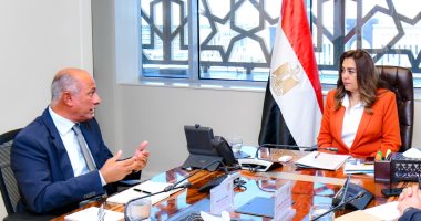 منال عوض تعقد اجتماعًا تنسيقيا مع مساعد وزير الخارجية لشئون المناخ والبيئة