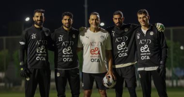 شاهد تحديا من نوع خاص بين على لطفى ومحمد بسام فى منتخب مصر