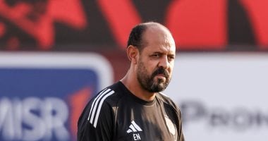 اخبار نيوز : 
                                            جهاز الأهلي الجديد يقود مران اليوم بعد تكليفه بالمهمة بشكل رسمي.. صور
                                        