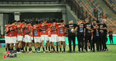 حسام حسن يحاضر لاعبي منتخب مصر قبل مباراة إثيوبيا حسام حسن مع لاعبى منتخب مصر