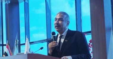 نائب وزير التعليم العالى يتفقد مركز الحد من المخاطر البحرية بمعهد علوم البحار بالإسكندرية