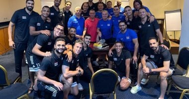منتخب رجال الطائرة يحتفل بعيد ميلاد "بونيتا" خلال معسكر الاستعداد للمونديال منتخب رجال الطائرة