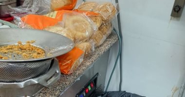 ضبط 725 كجم أغذية غير صالحة للاستخدام الآدمي بأسواق دمياط