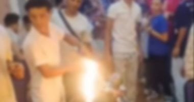 أشعل النار فى دراجته النارية فرحًا بزفاف صديقه بالقليوبية.. والداخلية تتحرك أشعل النار في دراجته فرحًا بزفاف صديقه