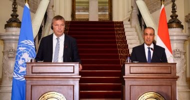 وزير الخارجية والمفوض العام لوكالة الأمم المتحدة لإغاثة