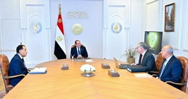 الرئيس السيسي يوجه بتطوير آبار البترول والغاز المكتشفة وإدراجها بخريطة الإنتاج الرئيس السيسى خلال الاجتماع
