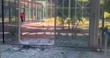 تحطم صالة الوصول في مطار رامون الإسرائيلي بسبب قصفه من اليمن.. صور مطار رامون