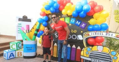 أجواء من البهجة على وجوه طلاب المدارس الدولية والنيل بأول أيام العام الدراسى
