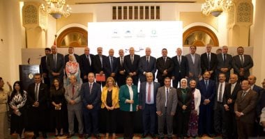 اتفاقيتين استراتيجيتين بين بنك المعرفة المصرى واتحاد الجامعات العربية واتحاد مجالس البحث العلمى العربية وزير التعليم العالى خلال توقيع الاتفاقيات