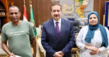 محافظ المنوفية يكرم مديرة مركز تكنولوجي ومسئول الخزينة لأمانتهما