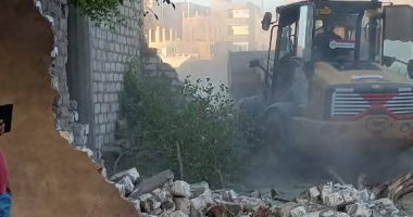 إزالة 10 حالات تعدٍ على الأراضى الزراعية بـ6 قرى فى سوهاج