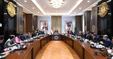 رئيس الوزراء يكلف بتطوير الطريق الواصل بين القصير وحتى برنيس مرورًا بمرسى علم
