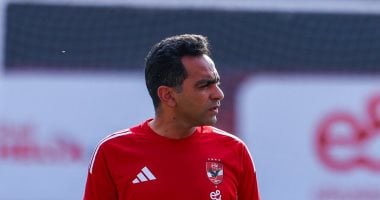 عادل مصطفى ونجيب وأمير عبد الحميد فى قيادة مران الأهلى اليوم