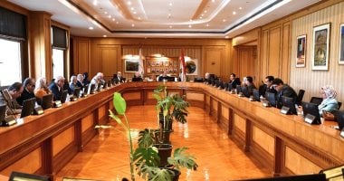 مجلس جامعة حلوان يدين التصريحات الأخيرة لرئيس الوزراء الإسرائيلي بشأن تهجير الفلسطينيين