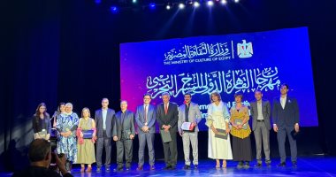 اخبار نيوز : 
                                            وزير الثقافة: التجريب فرع أساسي من حرية التعبير.. وليحيا كل أصحاب الرأى
                                        