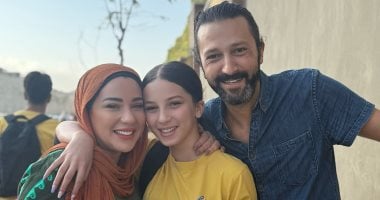 أسما شريف منير تجمع بين زوجها وطليقها مع ابنتها فى أول يوم دراسة.. صور أسما شريف منير زوجها الأول مع ابنتهما
