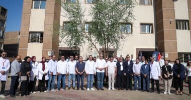 وزير الصحة يرافقه محافظ الأقصر يتفقدان بعض المنشآت الطبية بالمحافظة