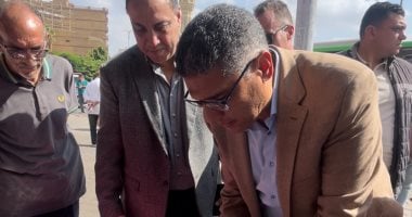 شطب على السعر القديم.. محافظ الجيزة يوجه العارضين فى "أهلا مدارس" بخفض الأسعار