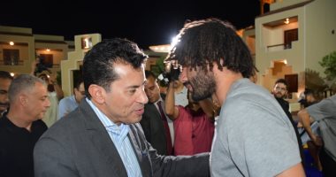اخبار نيوز : 
                                            وزير الرياضة ومحافظ الإسماعيلية يدعمان المنتخب المصرى استعدادا لكأس العرب
                                        