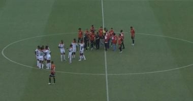 شوط أول سلبى بين مصر وبوركينا فاسو.. الخيول تسيطر وتألق الشناوى وربيعة وهانى يمنع أصحاب الأرض من التسجيل.. إصابة مرموش تربك الحسابات وكوكا خارج الخدمة.. تصويبات تريزيجيه الحسنة الوحيدة للفراعنة طوال 45 دقيقة
